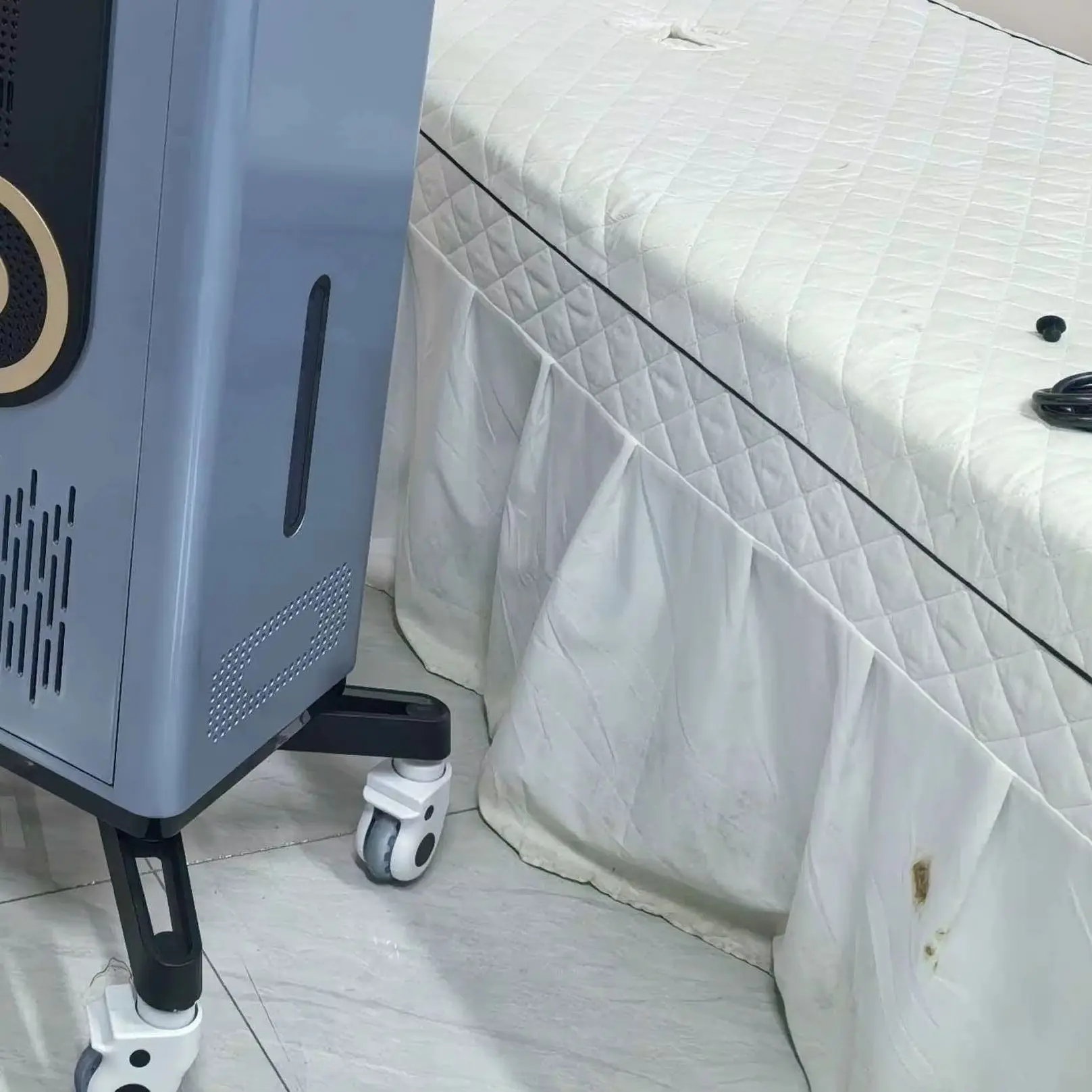 808 Diode Laser Machine High Energy 16Bars 3 Magnetic Heads Long Service Life Picosecond Laser Salon Hair Tattoo Remover