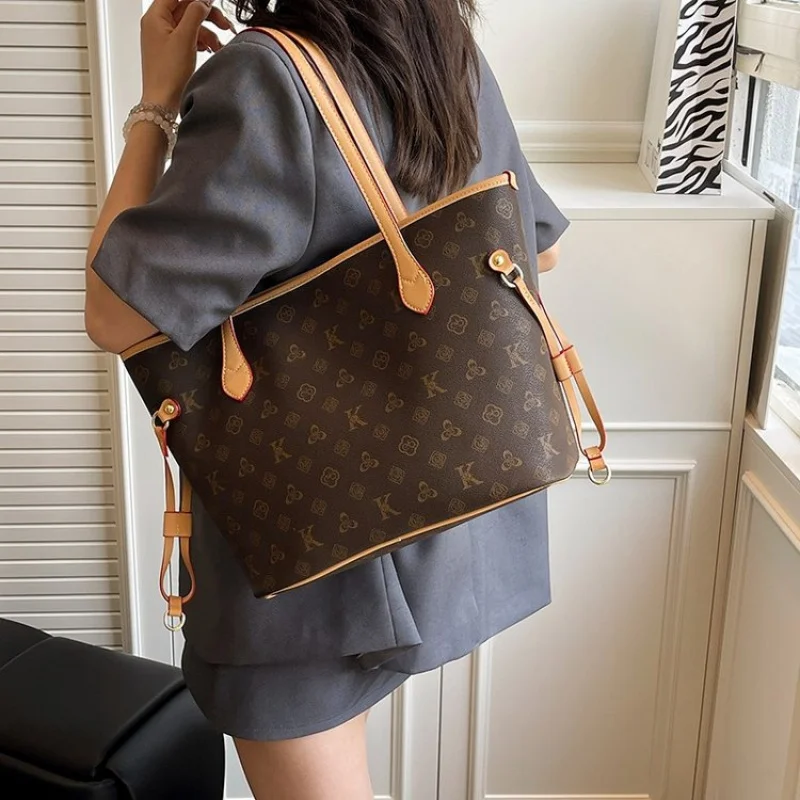 

Elegant Women's Tote Bag Made Of Premium Leather Boasting Designer Inspired And Trendy Lasting Look​