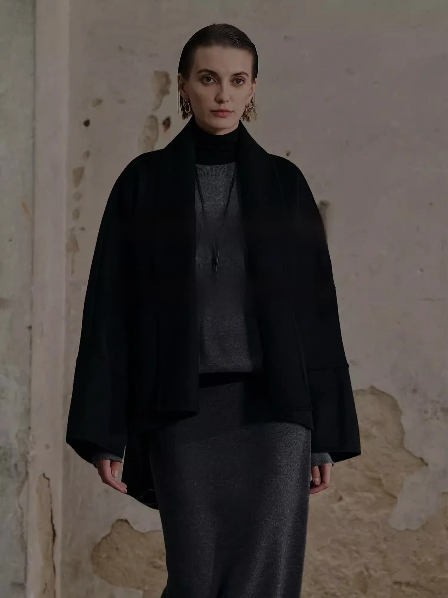 

Женское шерстяное пальто Cemo для осени и зимы, свободного кроя, с длинными рукавами, теплое, для повседневной носки, с одним разрезом, особый дизайн