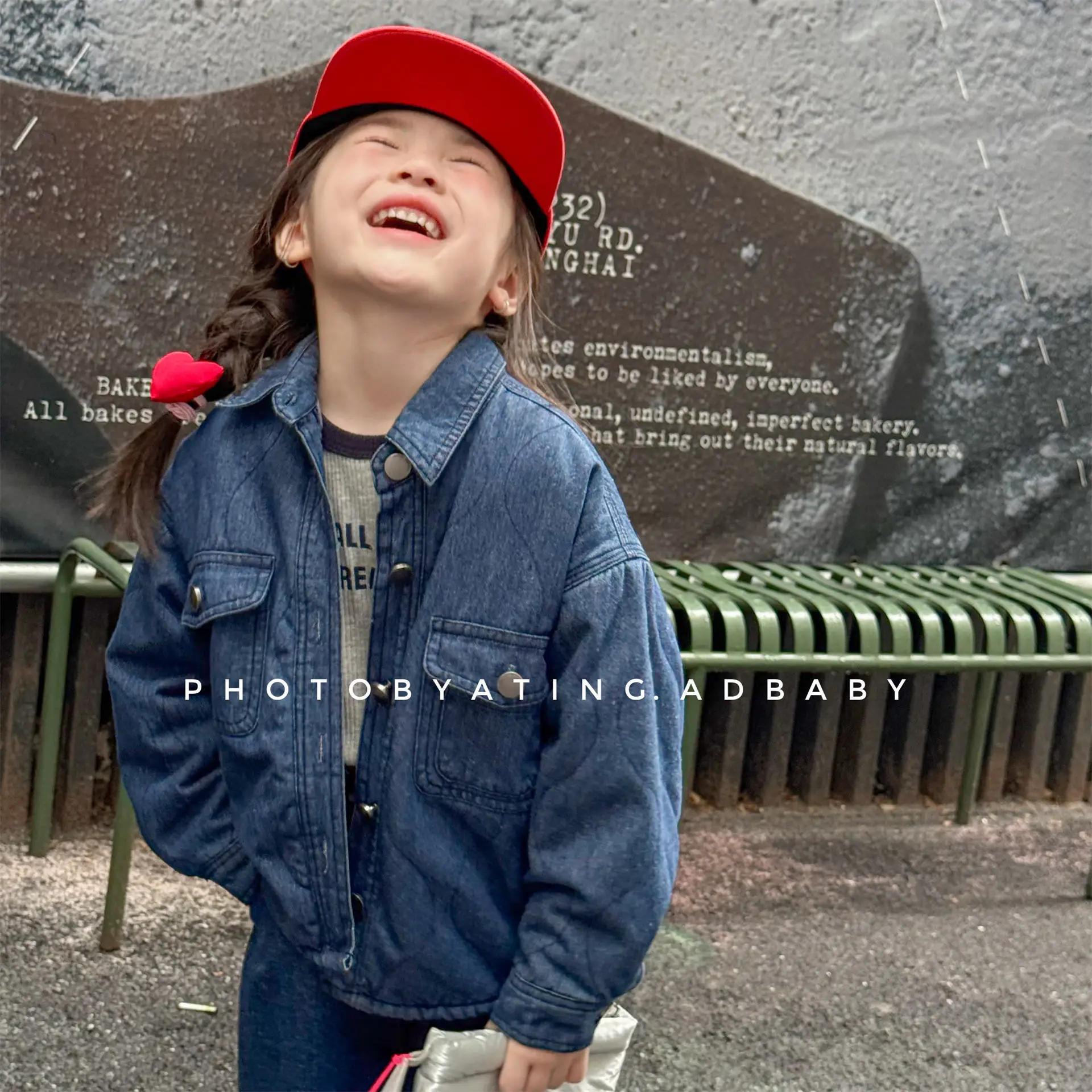 

Новинка осени 202, детское джинсовое пальто, куртка с длинными рукавами и лацканами для девочек, зимние толстые рубашки для маленьких мальчиков, пальто, модная детская одежда