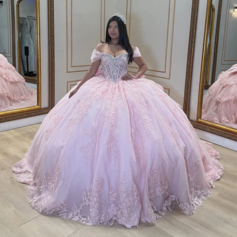 

Розовое платье Quinceanera, бальное платье с открытыми плечами, аппликация, кружево, бисер, хрустальный бант, тюль, милое платье 16, Vestidos De 15 Anos