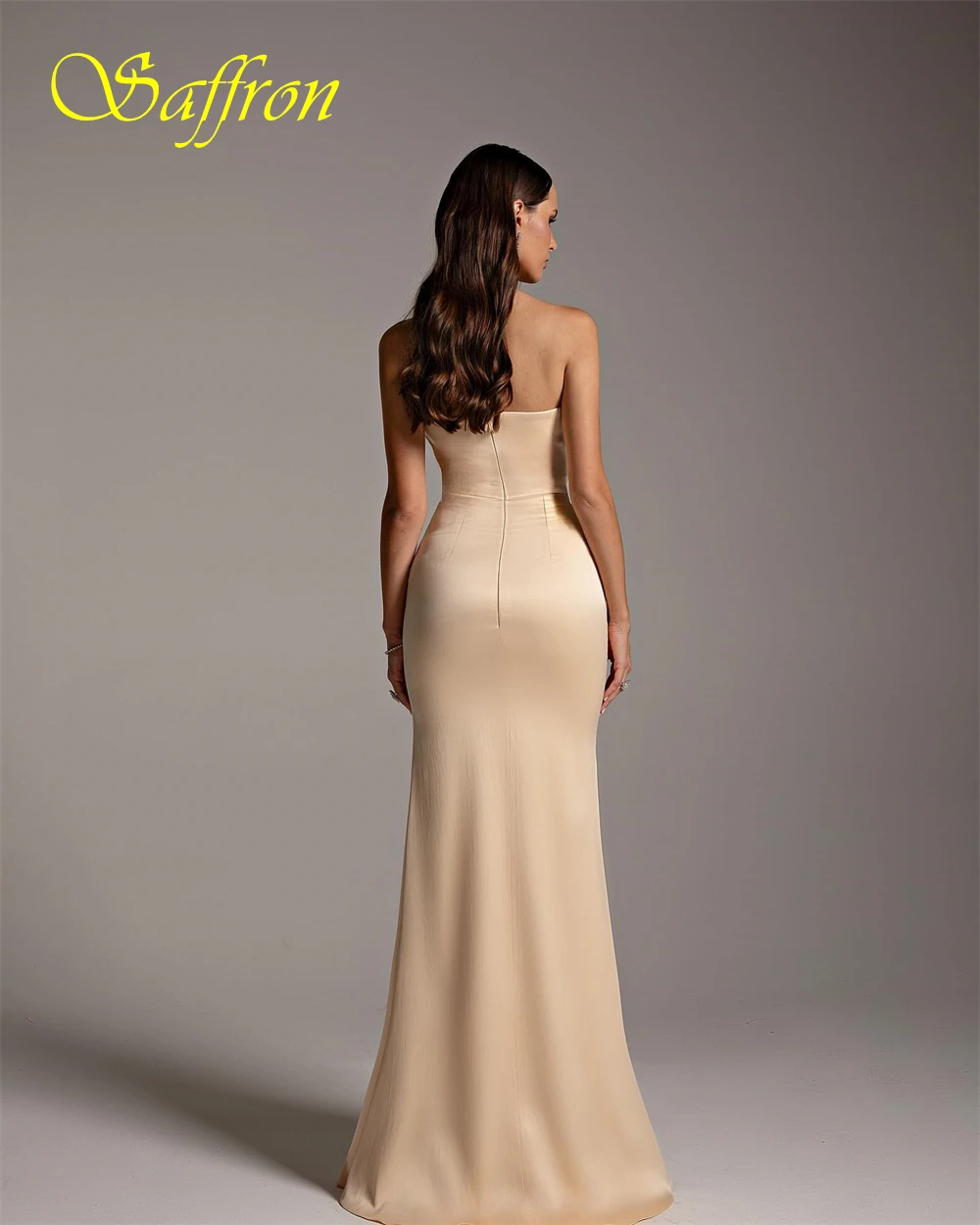 ที่กําหนดเอง Strapless ซาติน Mermaid ชุดราตรีที่ละเอียดอ่อนความยาวชั้น Party Dresses อารมณ์พิเศษโอกาส Gowns