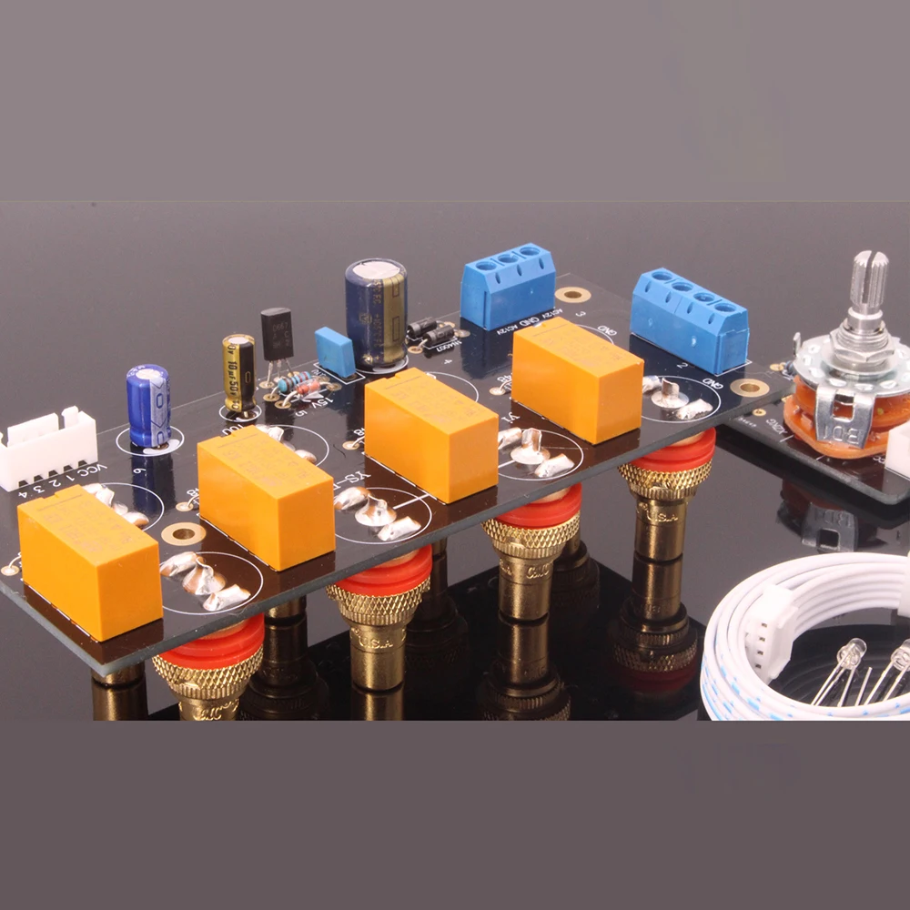 

HiFi Audio Signal Switch Board Manual Band Selection Amplifier Cabinet 4 in 1 out Switch Board Audio Input