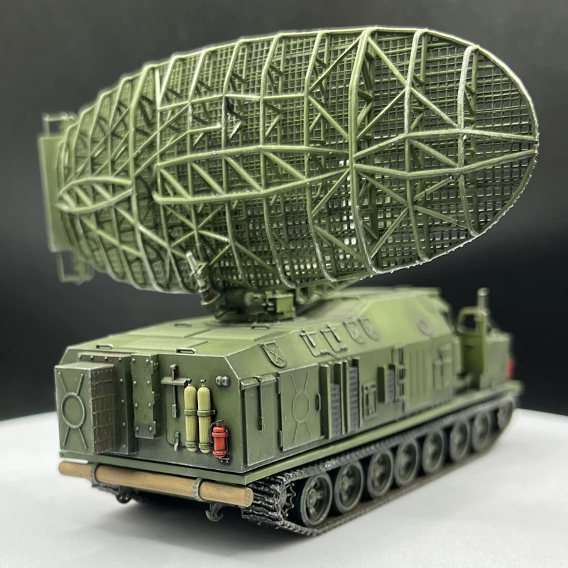 AM 1:72 Scale Plastic P-40/1S12 Radar Detection Vehicle Model Militarized Combat Track Type Classics Souvenir Gifts Toys Display