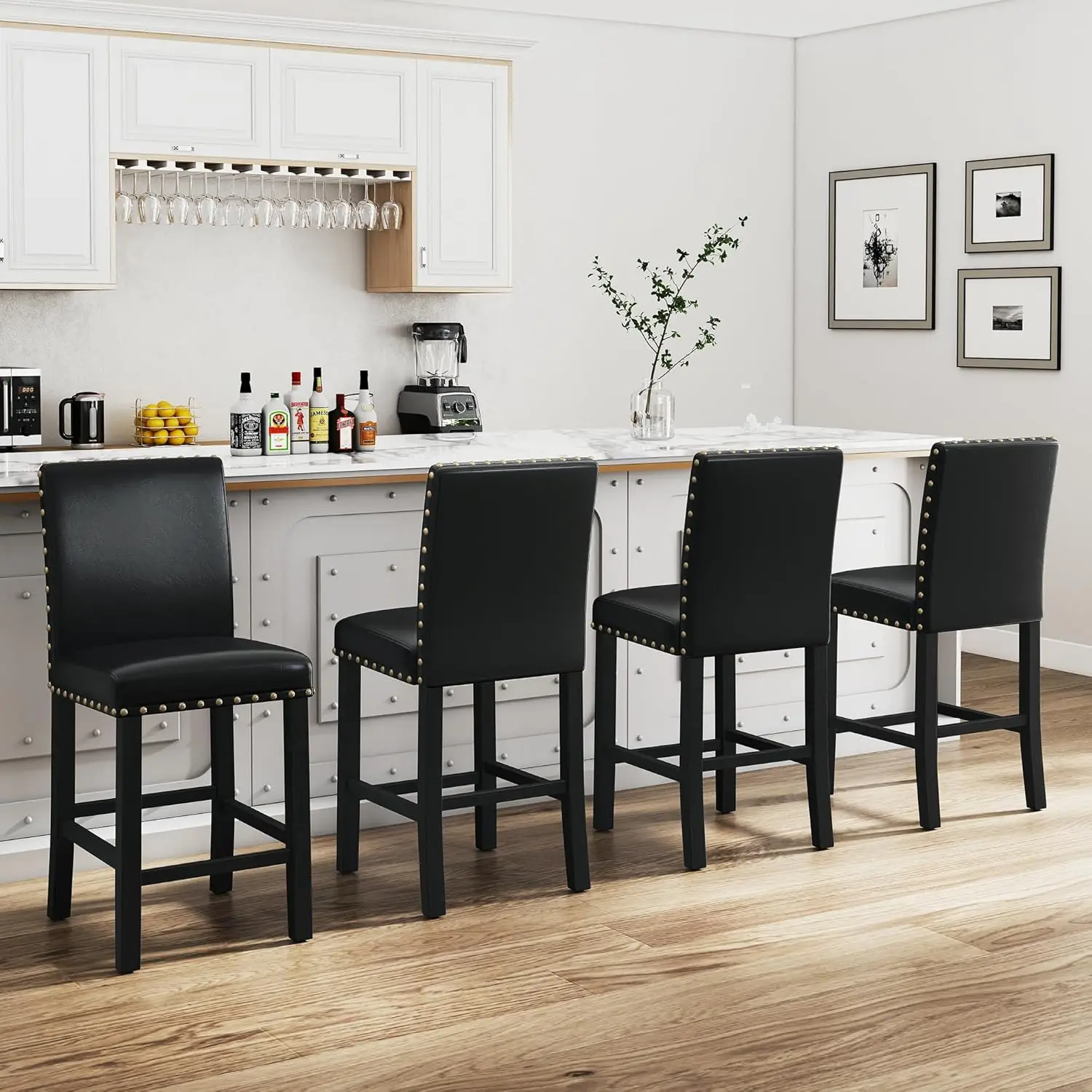 Conjunto de 4 bancos de bar de 24', altura de balcão com encosto, pernas de madeira, estofados em couro PU, preto