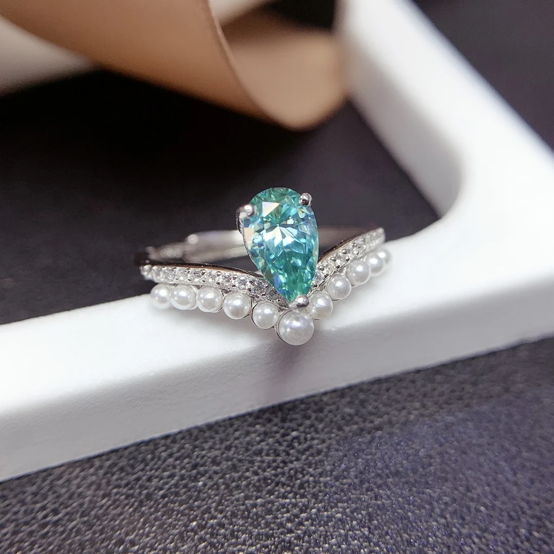 

Green Moissanite Personality Design New Ring, 925 Sterling Silver, Beautiful Color, Sparkling, 1 Carat Diamond D