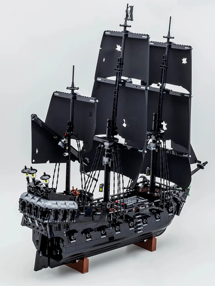2026 Pirates of the Caribbean Revenge Warship Moc Black Pearl Zeilboot (2862 stuks) Bouwsteen Baksteen Assemblage Speelgoed Verjaardagscadeau - afbeelding 2