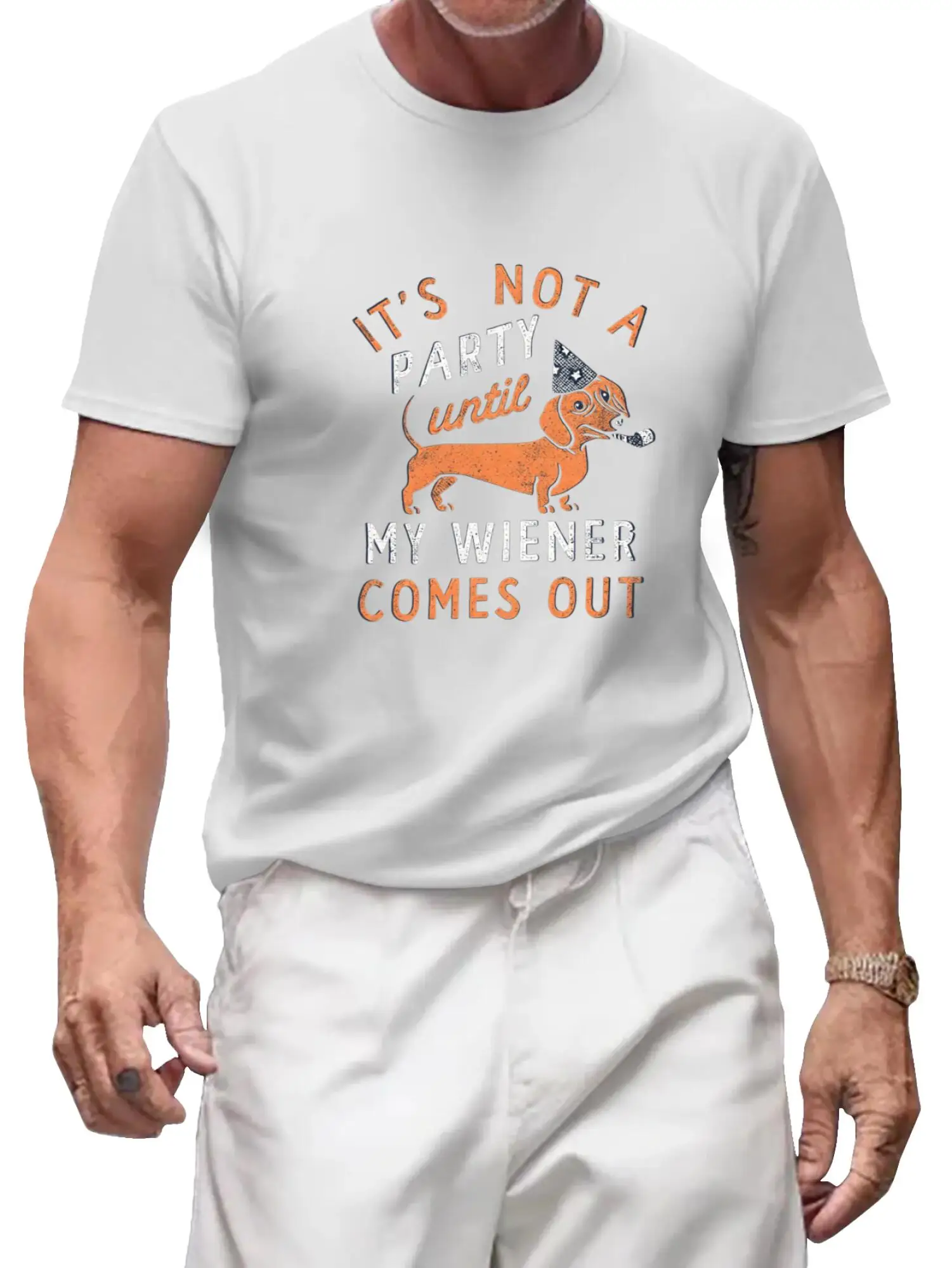 تي شيرت رجالي إنه ليس حفلة حتى يخرج كلب الألماني المضحك للبالغين #2