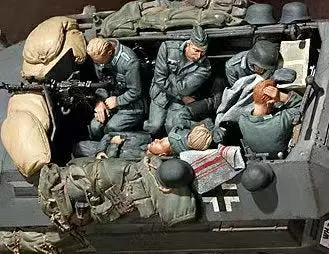 1/35 model kit resin kit   Resting soldiers (6 people)