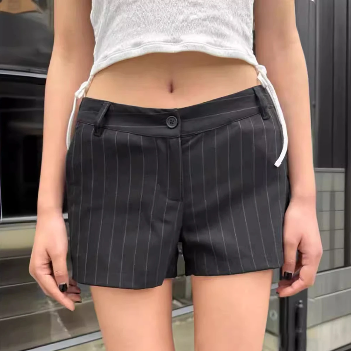 

Vertical Lines Shorts Women High Waist Fashion Trending Skort Shorts Girls Youthful Y2K Short Pant Summer Clothes 2024