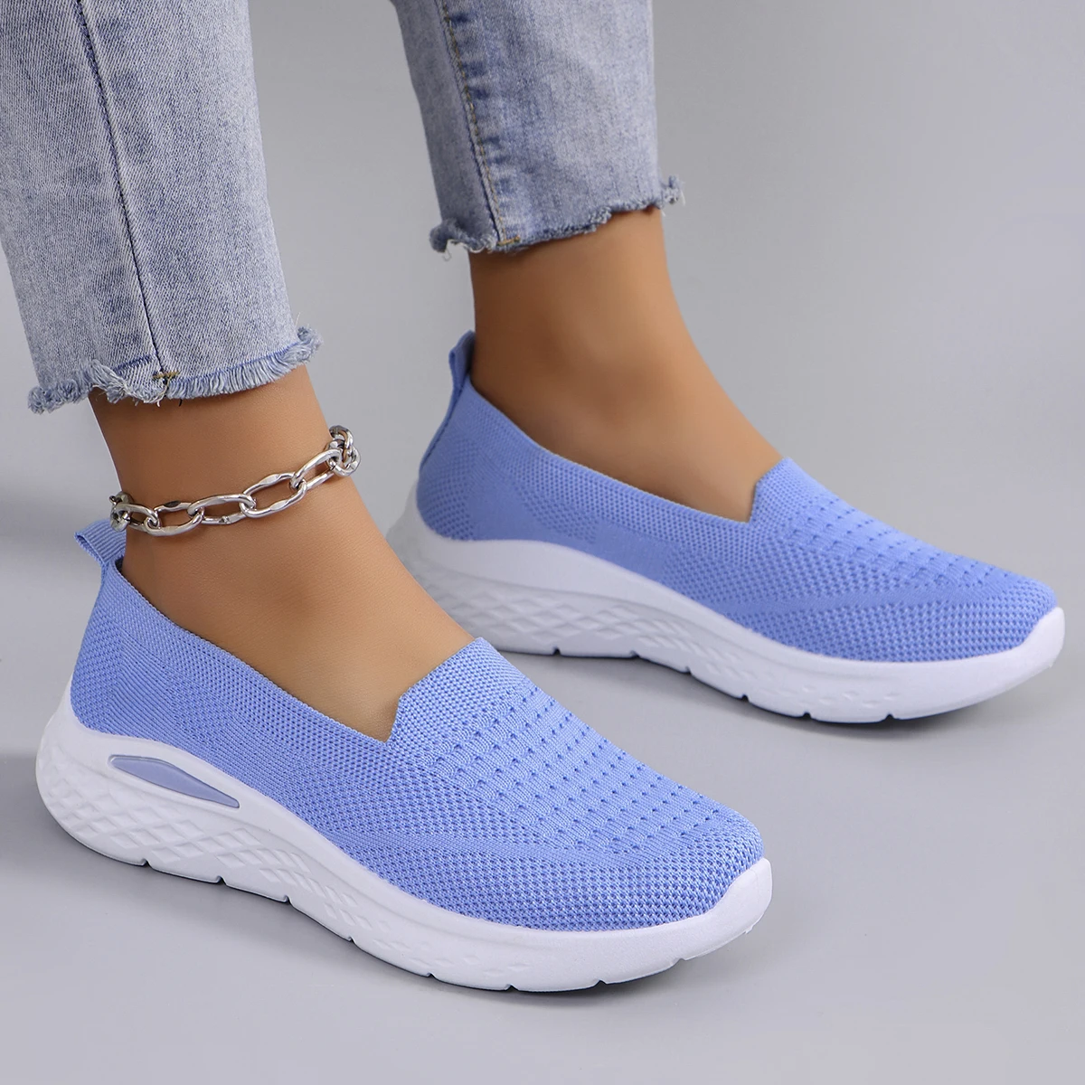 Spring new women\'s sports shoes, fashionable, breathable, lightweight, non-slip, wear-resistant, casual sports shoes, flat shoes