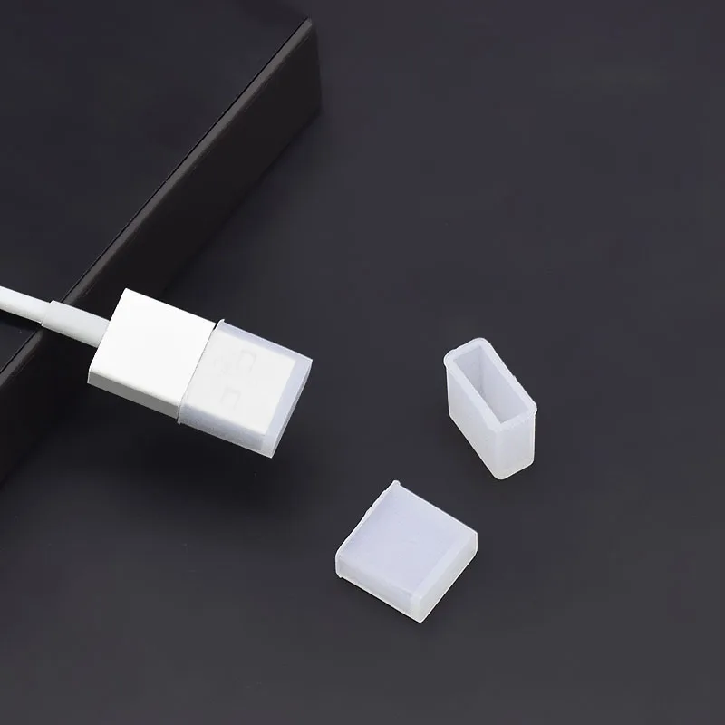 USB Universal ปลั๊กฝุ่นซิลิโคนสำหรับอินเทอร์เฟซแท็บเล็ต PC โน๊ตบุ๊คแล็ปท็อปสีดำโปร่งใสสีขาวสีฟ้าสีเขียวสีส้มสีชมพู