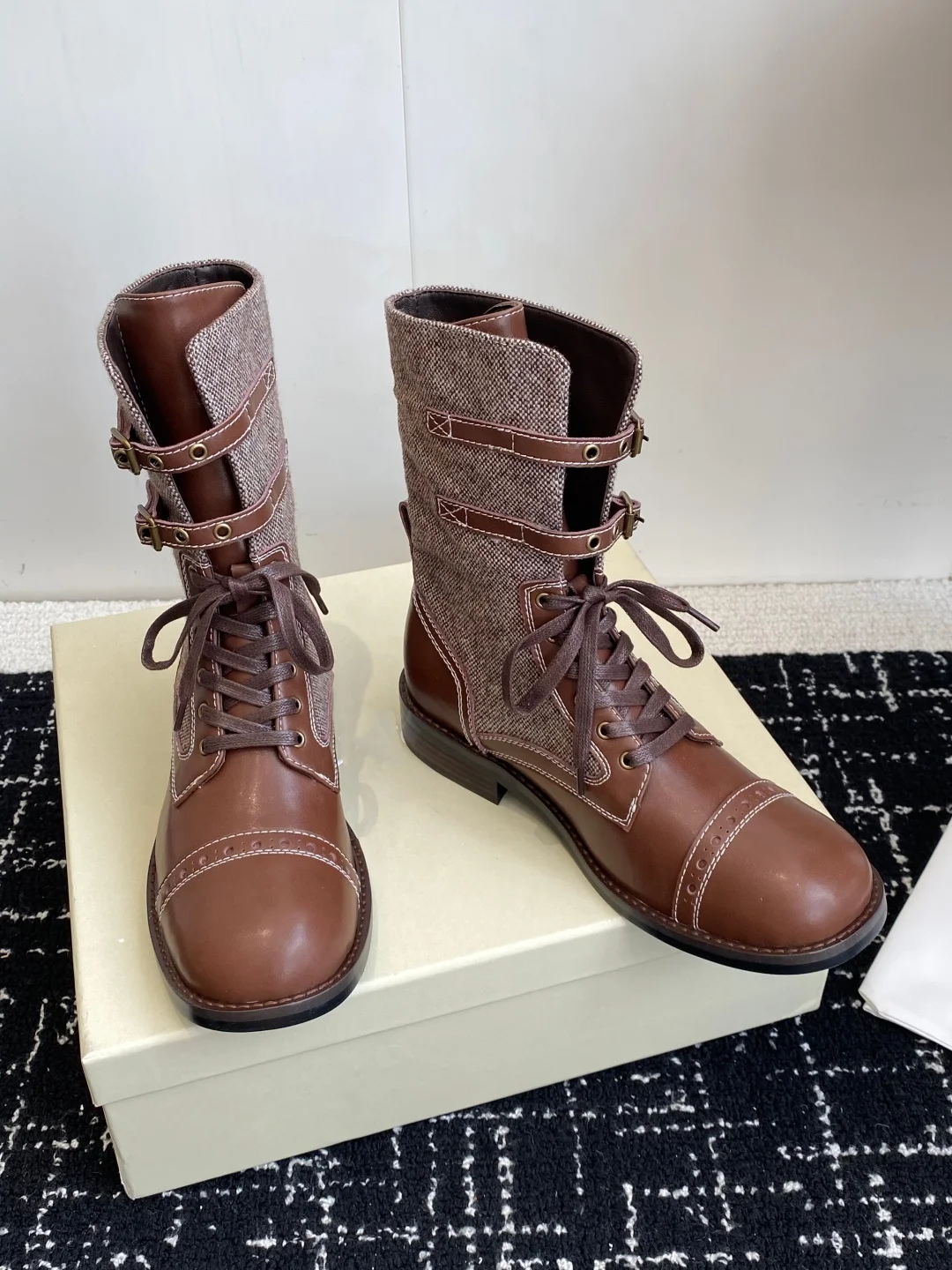 

Зима-осень 2021, новые ботинки в стиле ретро с ремешком, ботинки на шнуровке, ботильоны для верховой езды, обувь из натуральной кожи