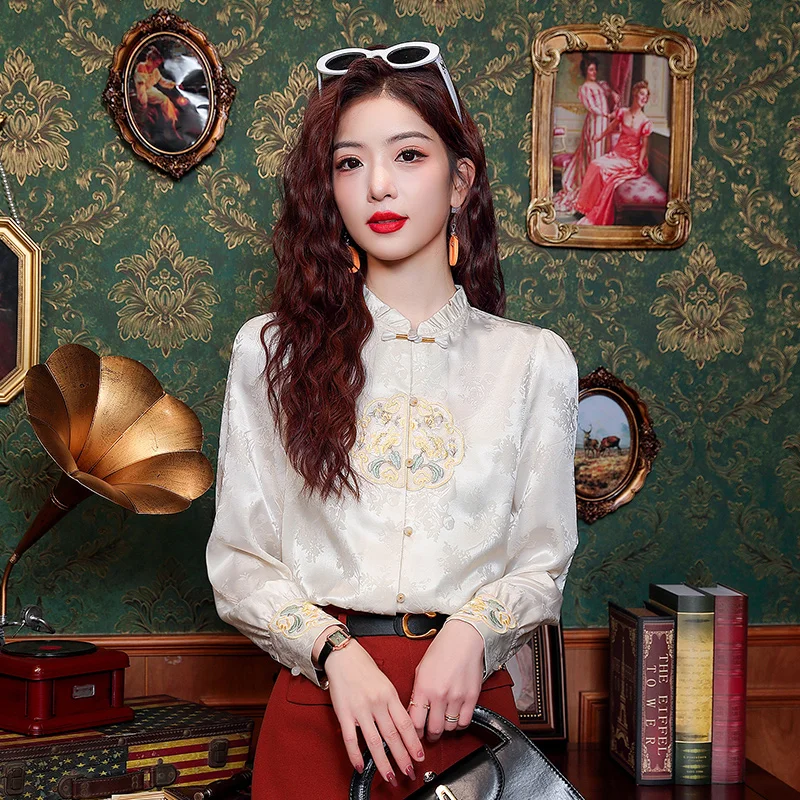 

Новый китайский женский свободный крой с воротником-стойкой и вышивкой на пуговицах, длинный свеч с высокой талией, весна 2024