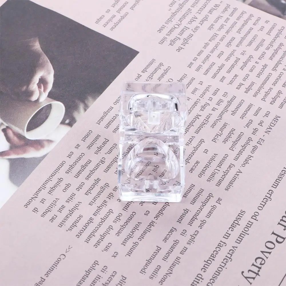 جرة وعاء مربع زجاجات إعادة الملء شكل قلب ظلال العيون صندوق أحمر الشفاه الفارغ علبة بلسم الشفاه حاوية مستحضرات التجميل الصغيرة الشفاه روج #1