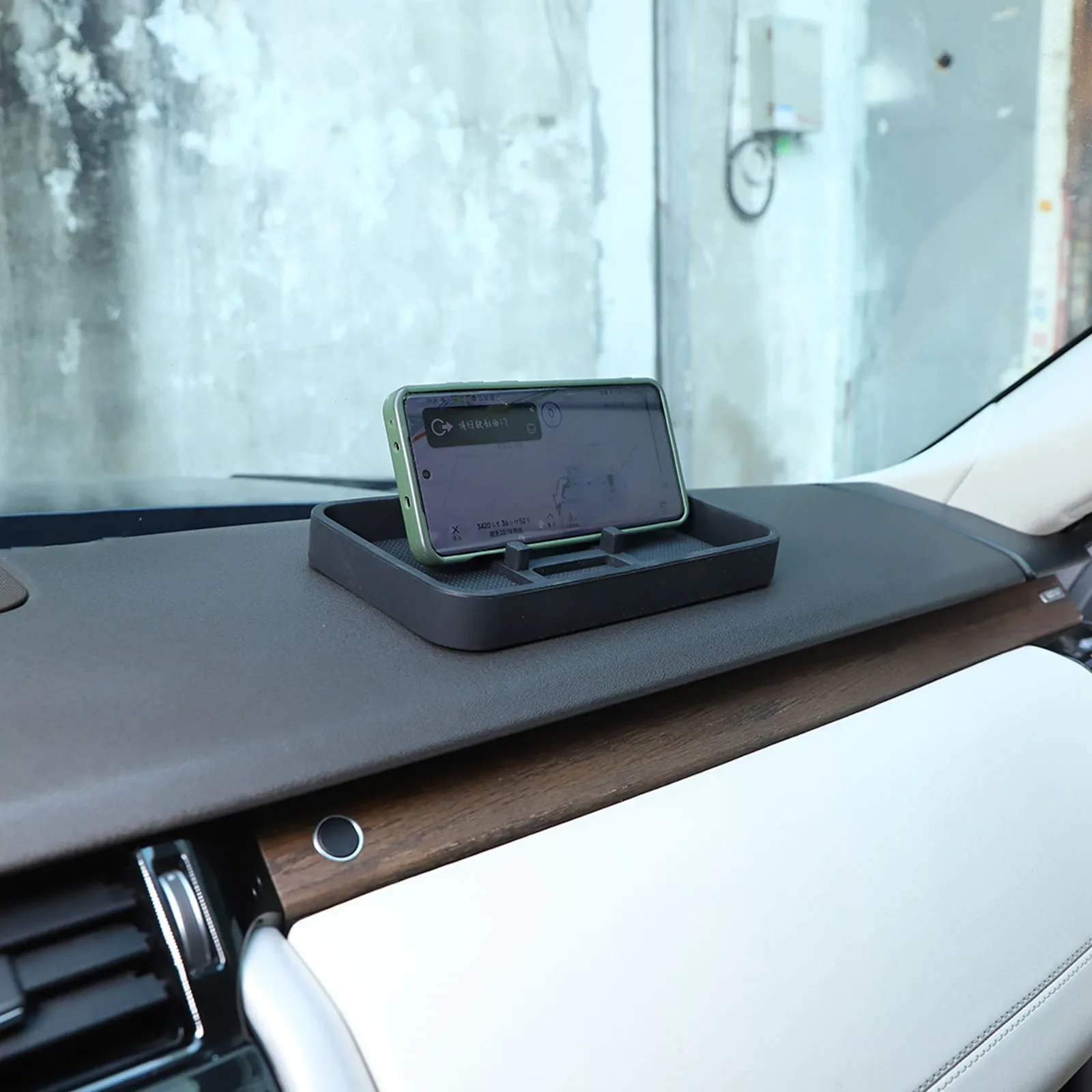 

For Land Rover Discovery 5 LR5 2017-2024 black car dashboard multi-function storage mobile phone anti-slip mat car accessories