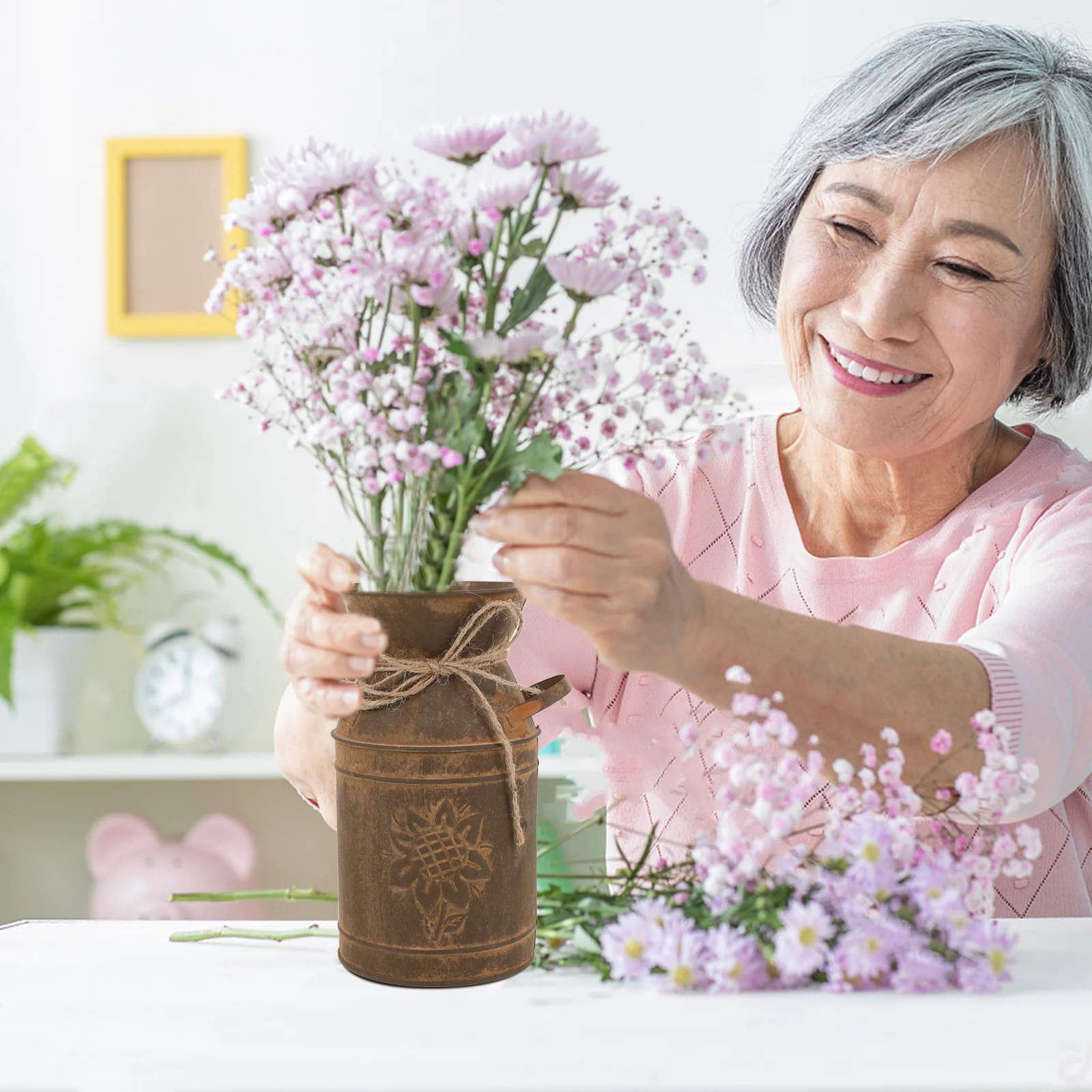 

Vintage Iron Made Retro Plant Holder With Handle For Home Decor Flower Arrangement Durable Household Flower Vase Garden