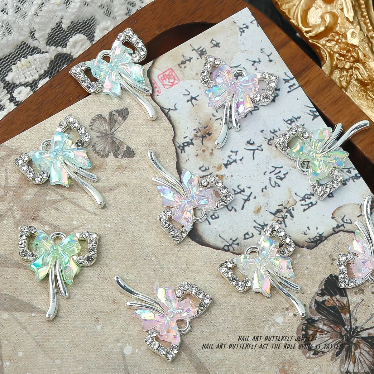 10 ชิ้น/ถุง 3D เล็บ Rhinestones ผีเสื้อสายรุ้งเล็บ Charming Maniucre เคล็ดลับ DIY อุปกรณ์เสริม