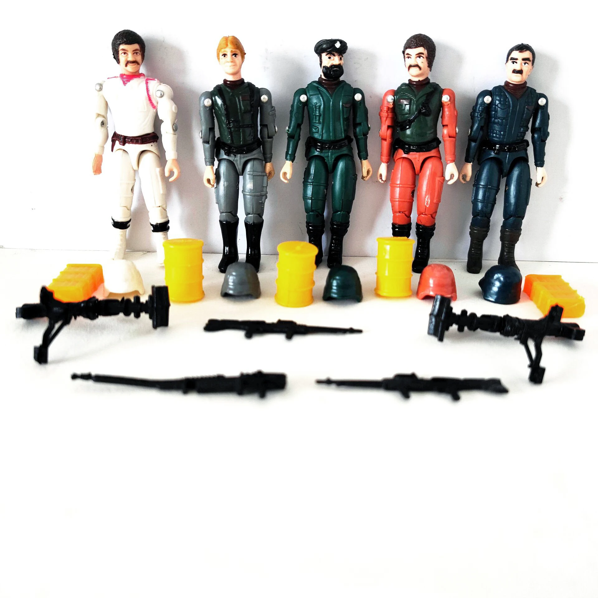 شخصية عمل جنود الكوماندوز العشوائي ، Capt J.B Beard Ace Dove Ram Foxy"