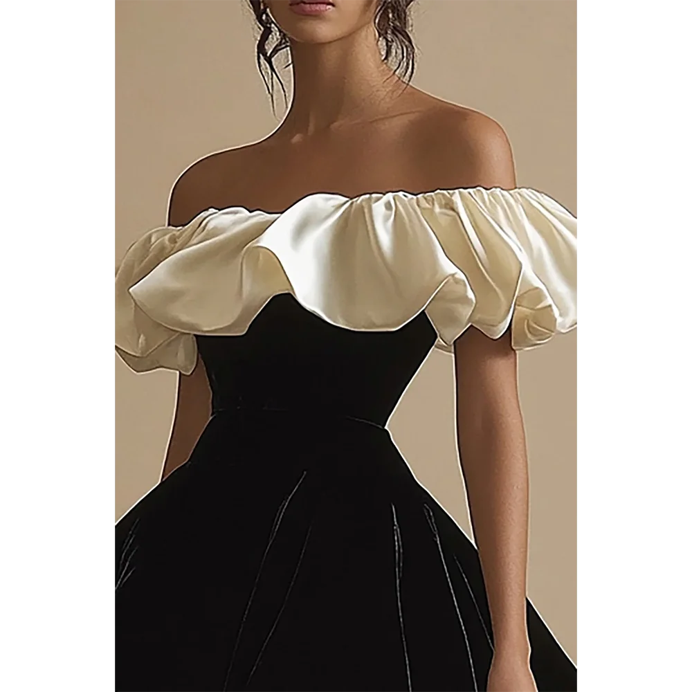 ปิดไหล่กํามะหยี่สั้นชุดเจ้าหญิงสีดํากับ Rulffles แขนกุดเปิดกลับ Elegant A Line ชุดราตรี