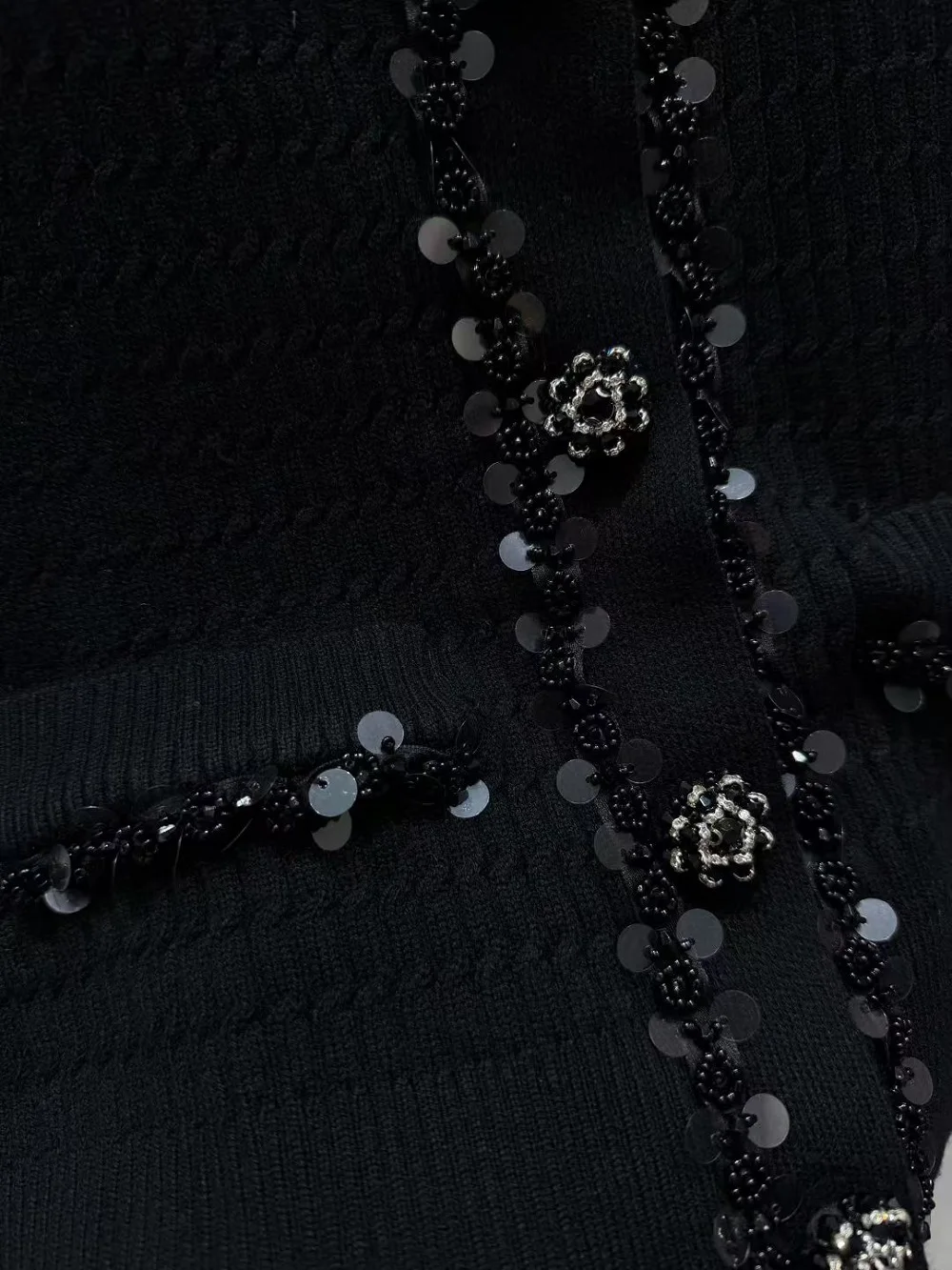 高品質の新作カーディガン 2025 秋冬 ニットウェア レディース スパンコール ビーズ装飾 ロングスリーブ カジュアル ブラック ウール混紡 カーディガン