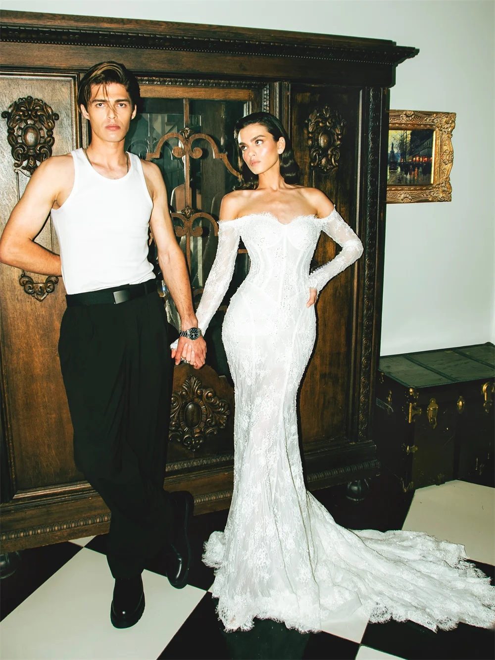 Vestidos de novia blancos personalizados con hombros descubiertos de Tokio, vestidos de novia de cola de corte de manga larga, vestidos de novia de sirena con cremallera trasera