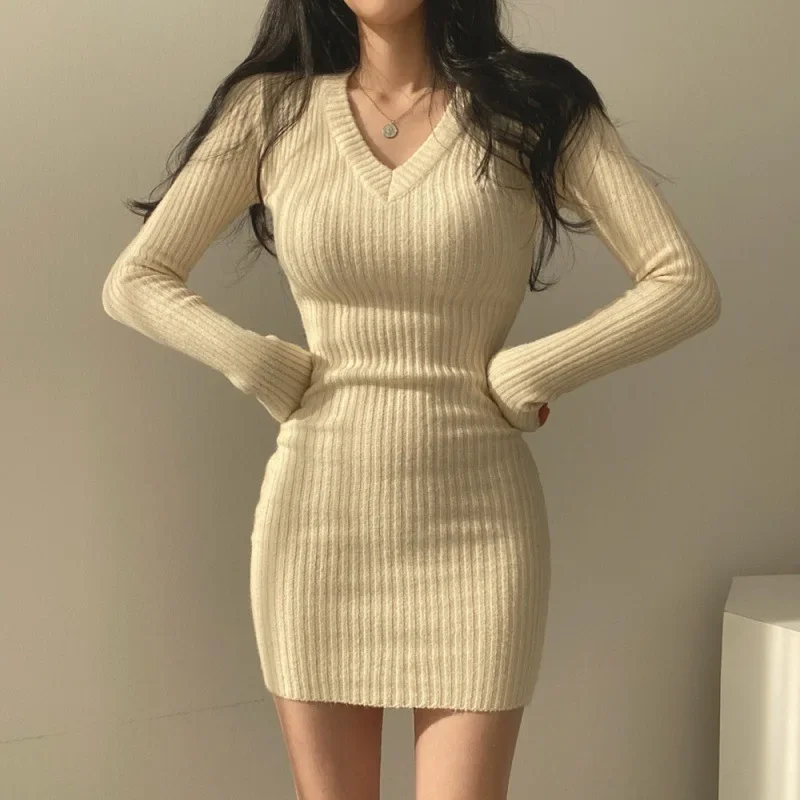 

Women Retro Knitted Mini Bodycon Solid Color V-Neck Long Sleeve Wrapped Hip Dress Autumn Winter Slim Sweater Vestido