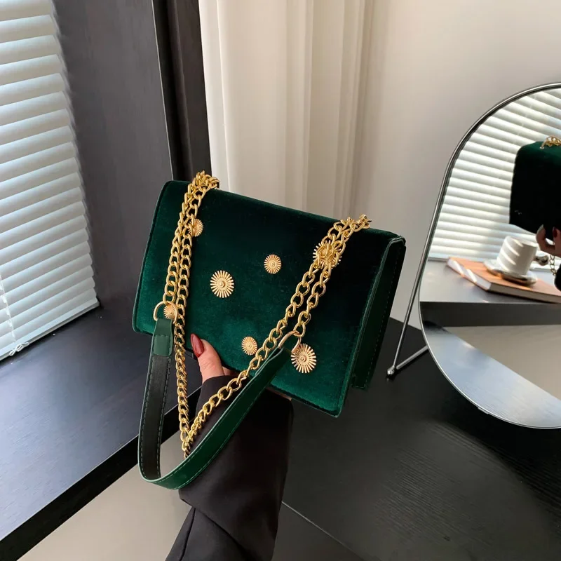 Bao Joker Golden Velvet Handbag 2024 Early Spring New Fashion Shoulder Bag Temperament Ladies Armpit Shoulder Bag