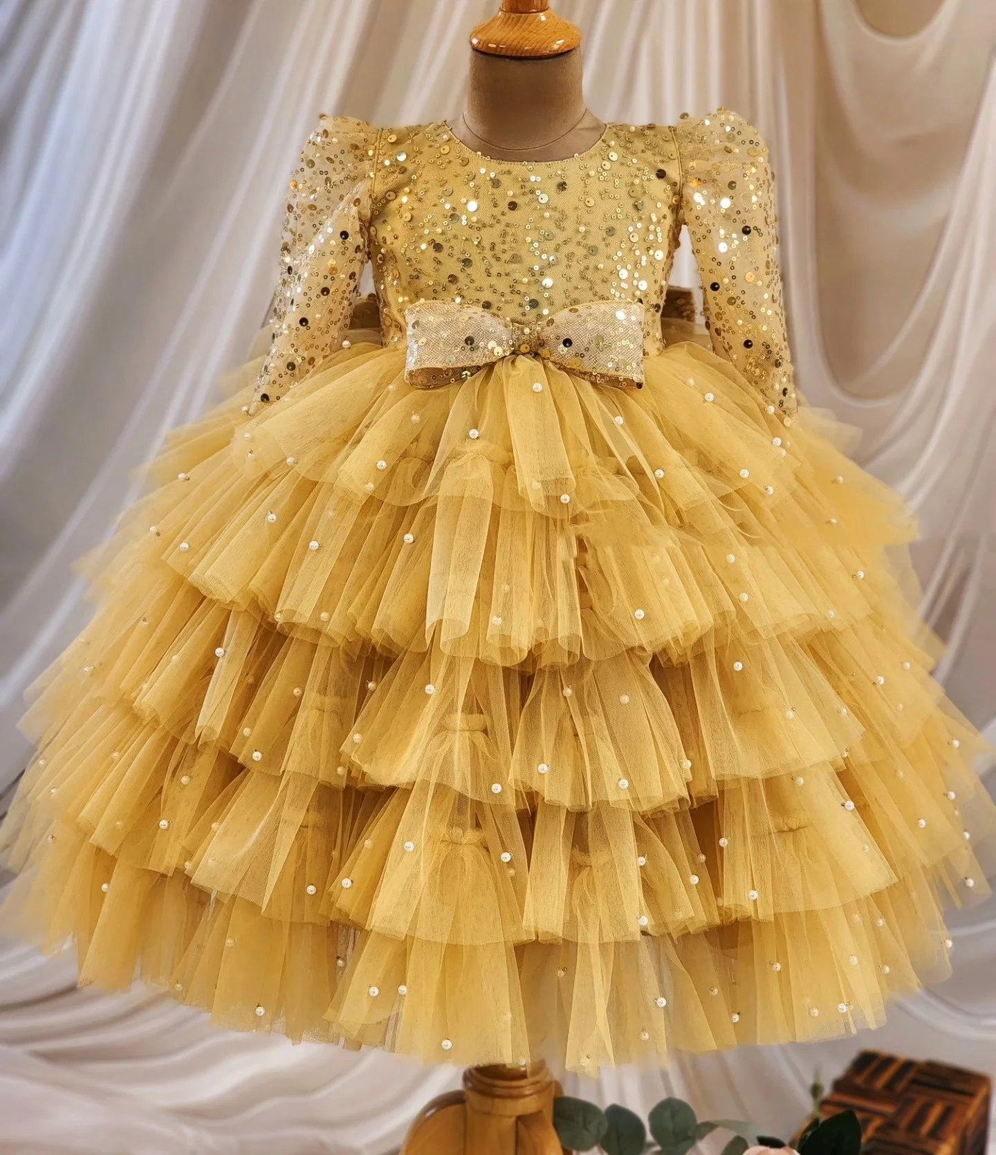 فستان حفلات أعياد الميلاد للفتيات باللون الأصفر مزين بالترتر على شكل فيونكة على شكل زهرة للفتيات لحفلات الزفاف للأطفال والرضع