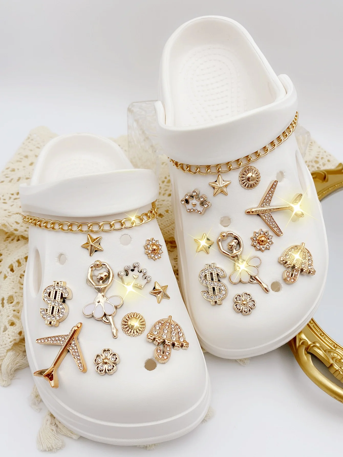 22 pieces of golden chains, diamond-encrusted umbrellas, planes, flower five-pointed stars, white diamond-encrusted crowns, DIY