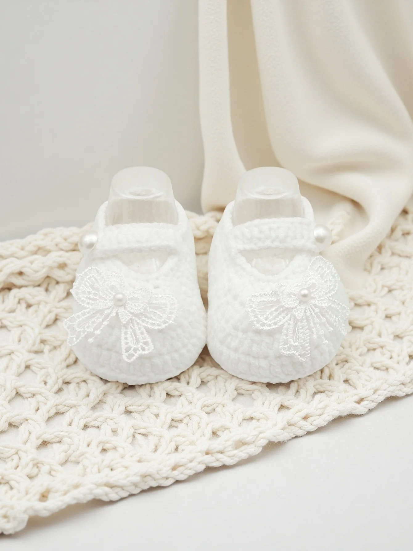1 Pair Crochet Baby Booties with Lace Bow and Pearl Button, White, Newborn Shoes