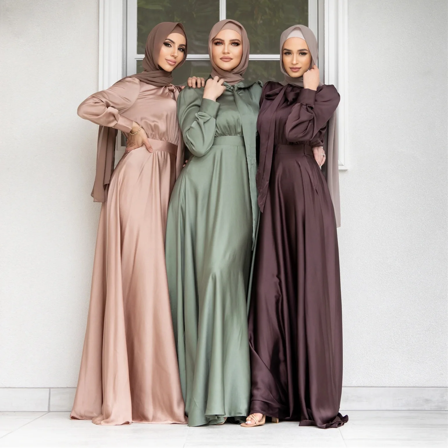 

Muslim Satin Women Dress Arabic Abaya Elegant Long Sleeves Dubai Abayat Maxi Gowns Robe Mousseline de Soie Musulmane