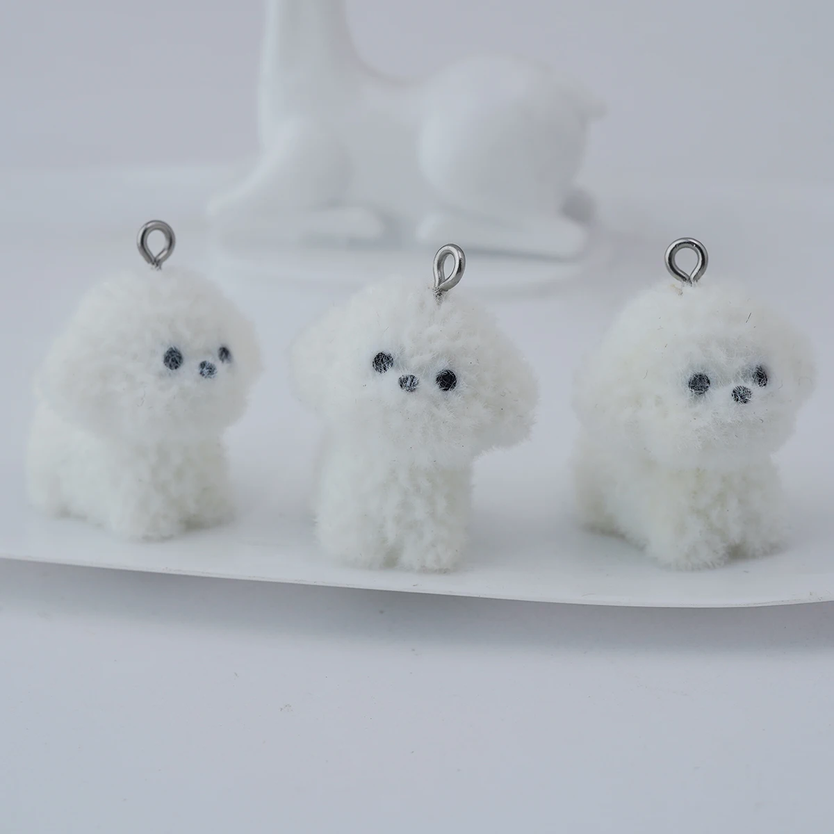 5pcs Kawaii Fluffy White Puppy Charms 3D Cartoon Animal Dog  Pendant For Necklaces Keychains Handmade Making DIY Jewelry fitting