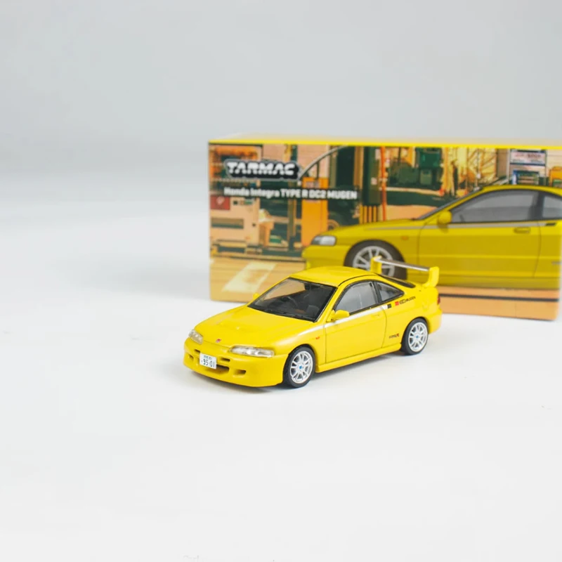 

Литой под давлением оригинальный масштаб 1:64 Integra TYPE R DC2 модель из сплава, имитация украшения, коллекция сувениров для хобби, статический дисплей