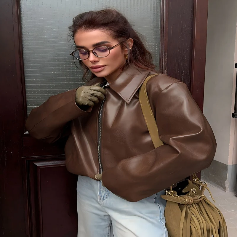 Рисунок 5 - Винно-красная куртка из искусственной кожи