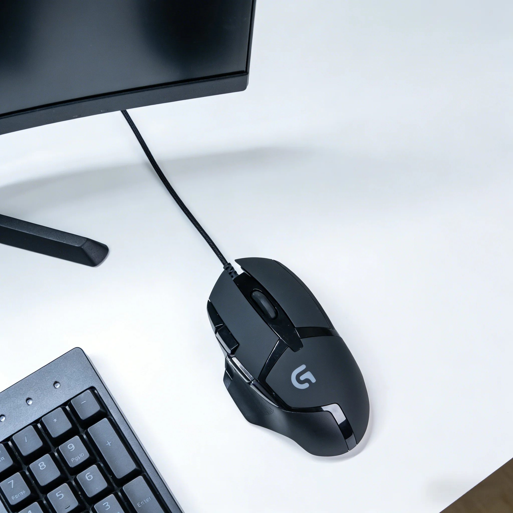 

Logitech G402 Wired Gaming Mouse Fusion Engine High Speed Tracking 1ms Response For FPS MOBA Gaming PC Laptop