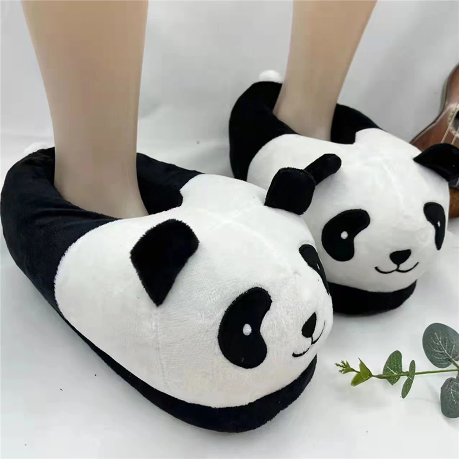 Zapatillas de Panda de dibujos animados Unisex para adultos, lindas zapatillas de felpa para interiores, cálidas, divertidas, talla única para