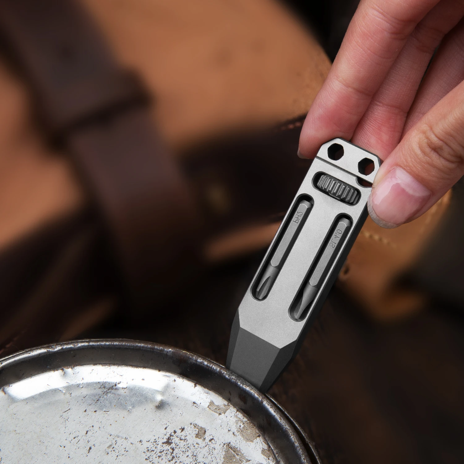 Titanium Alloy Multifunctional Tool Pocket Crowbars Bottle Opener Screwdriver 4in1 Outdoors Portable Pry Bar Metal Gray NEW EDC