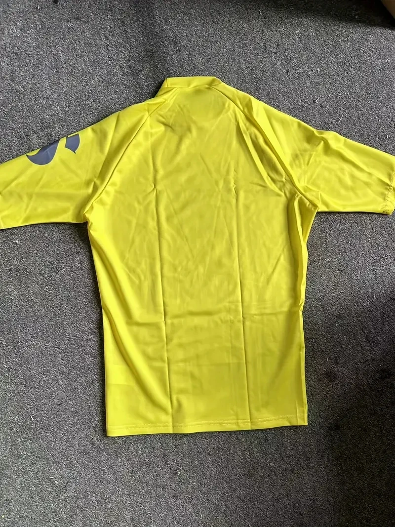 Mężczyźni Surf Rash Guard Krótki rękaw Ochrona przeciwsłoneczna UV Podstawowe skórki Kombinezon surfingowy Nurkowanie Pływanie Obcisła koszulka