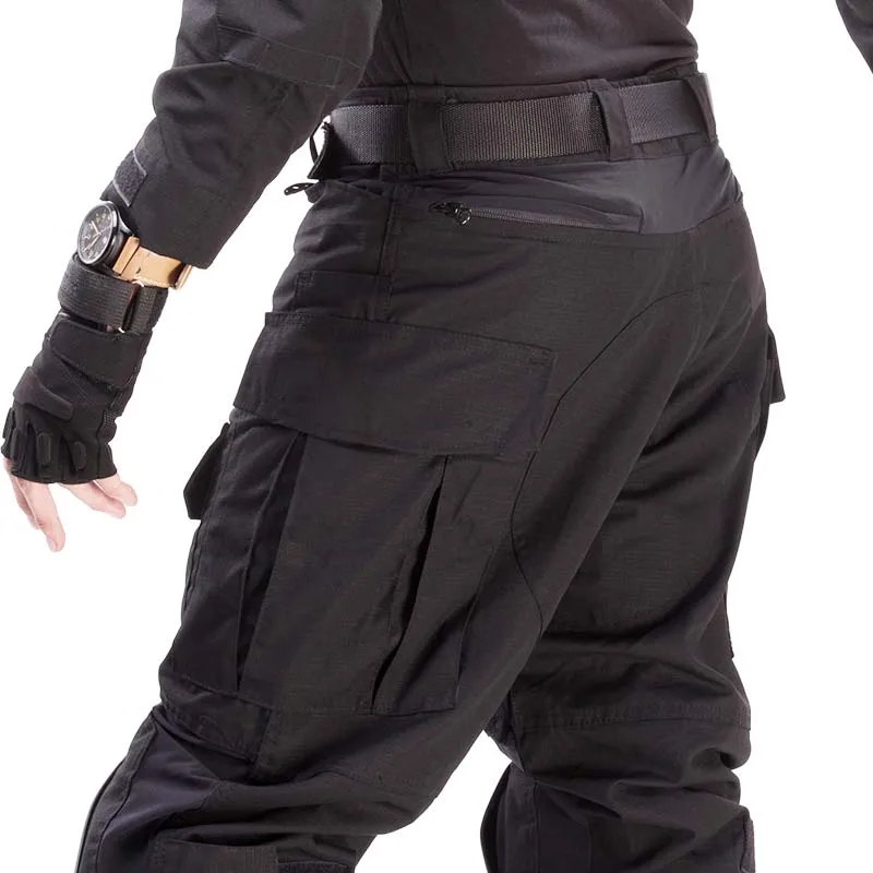 검정색