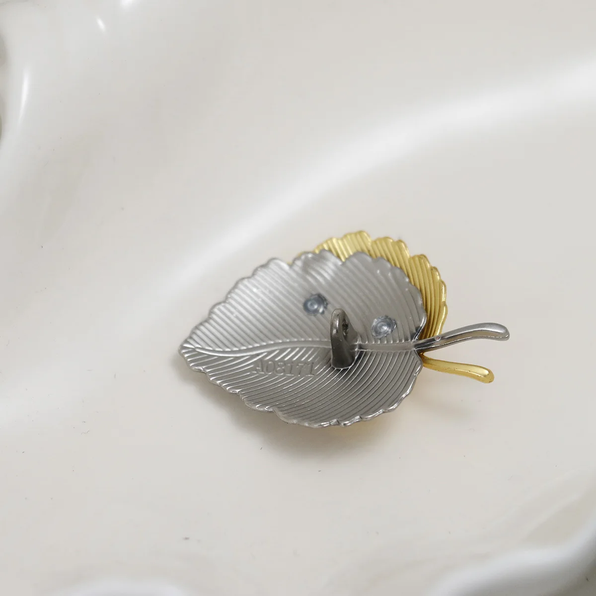 1PCS42MM Two tone Leaf Decoration Hand sewn Button Coat Windcoat Coat Metal Button Sweater Cardigan Button