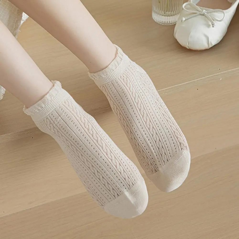 

Summer Cotton Socks Women's Thin Mesh Shirring Low-cut Daily Socks with High Elasticity Anti-slip Features for Summer Spring