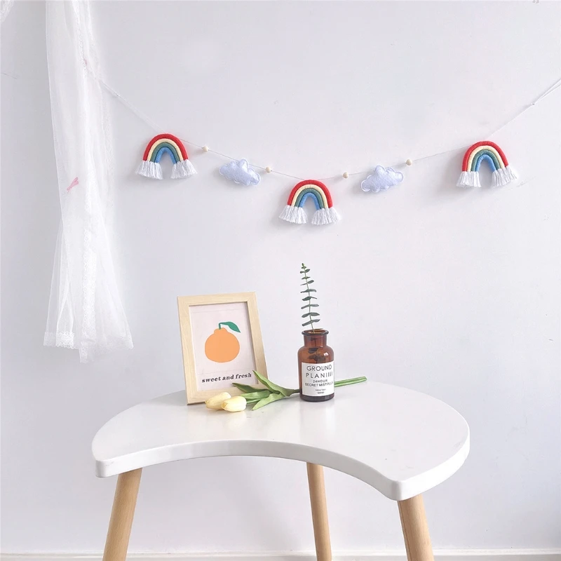 Nordic Houten Kralen Garland met Vilten Wolk Breiwol Regenboog Kwastje Hanger