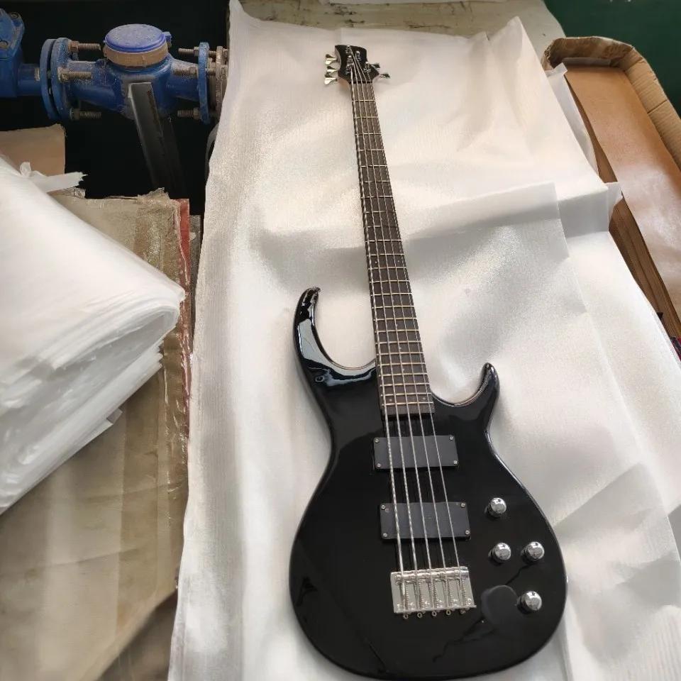 Cheap five-string electric bass guitar for beginners
