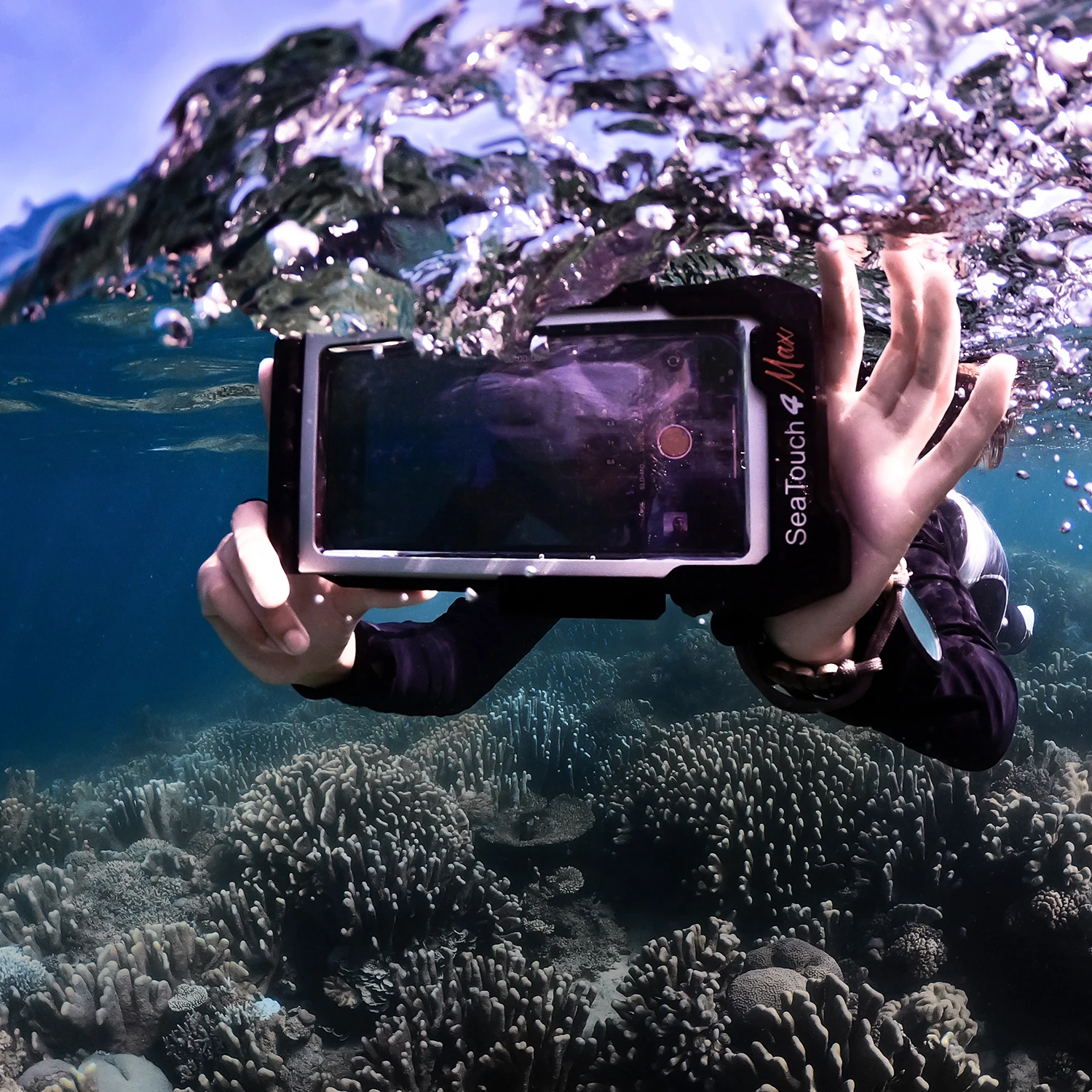 DIVEVOLK-Diving Waterproof Phone Housing, Underwater Case for iPhone 12, 13, 14 Max, Huawei, SUMSUNG, Xiaomi Photo