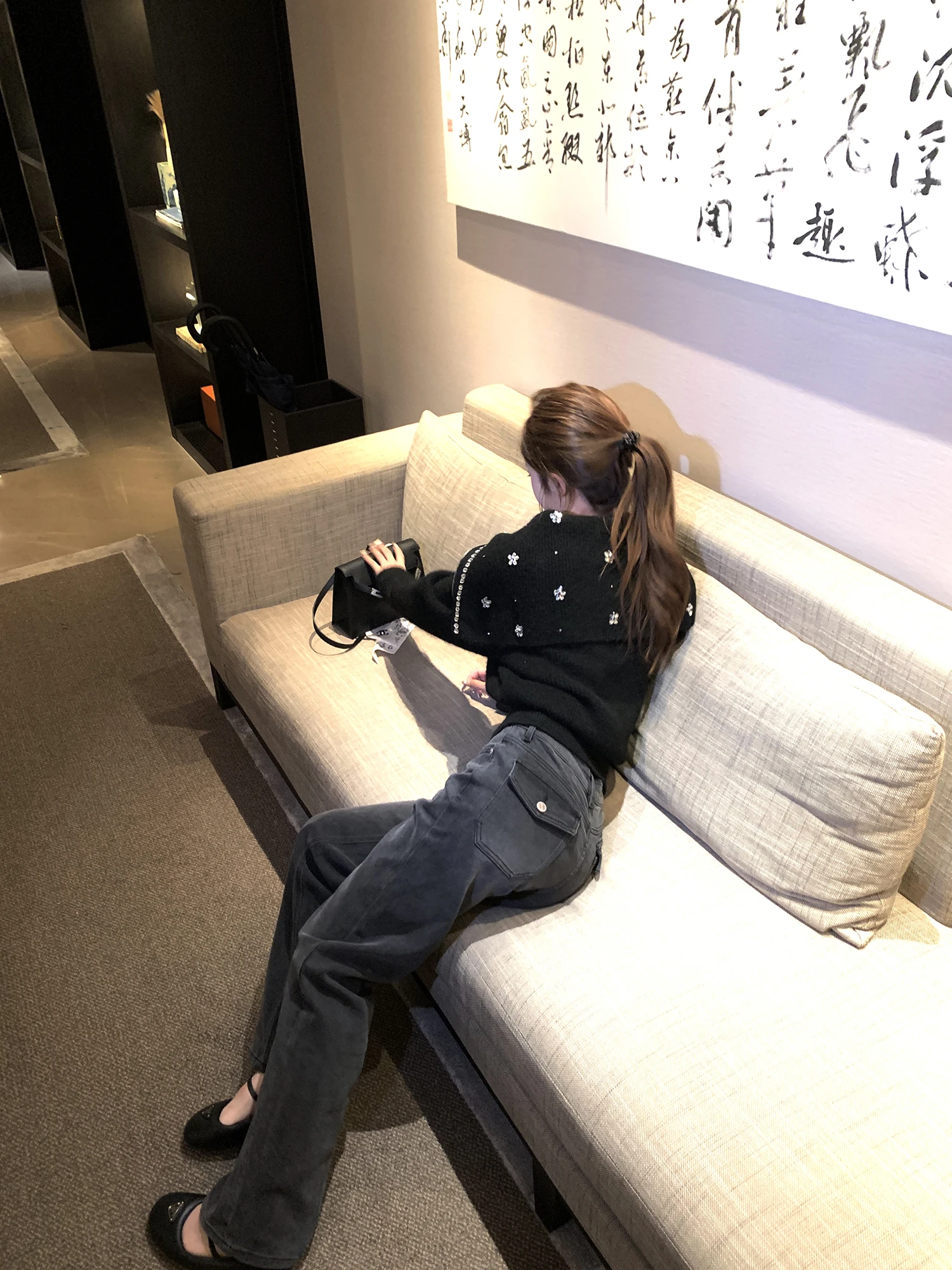 

Джинсы прямого кроя EEONE924000am для похудения, с деталями, повседневные женские джинсы, удобные в носке, универсальные и стройнящие