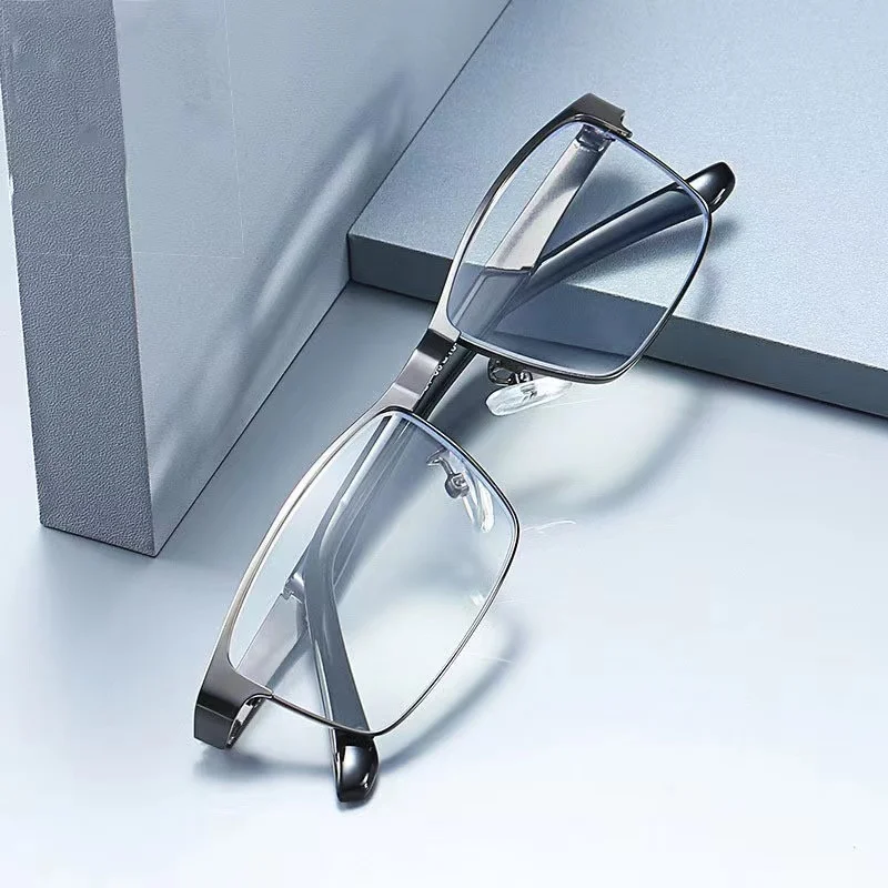 Titanium Frames Stylish Statemen Reading Glasses Men Women Smart Eyewear With Automatic Adjustment Simple Fashion High Quality