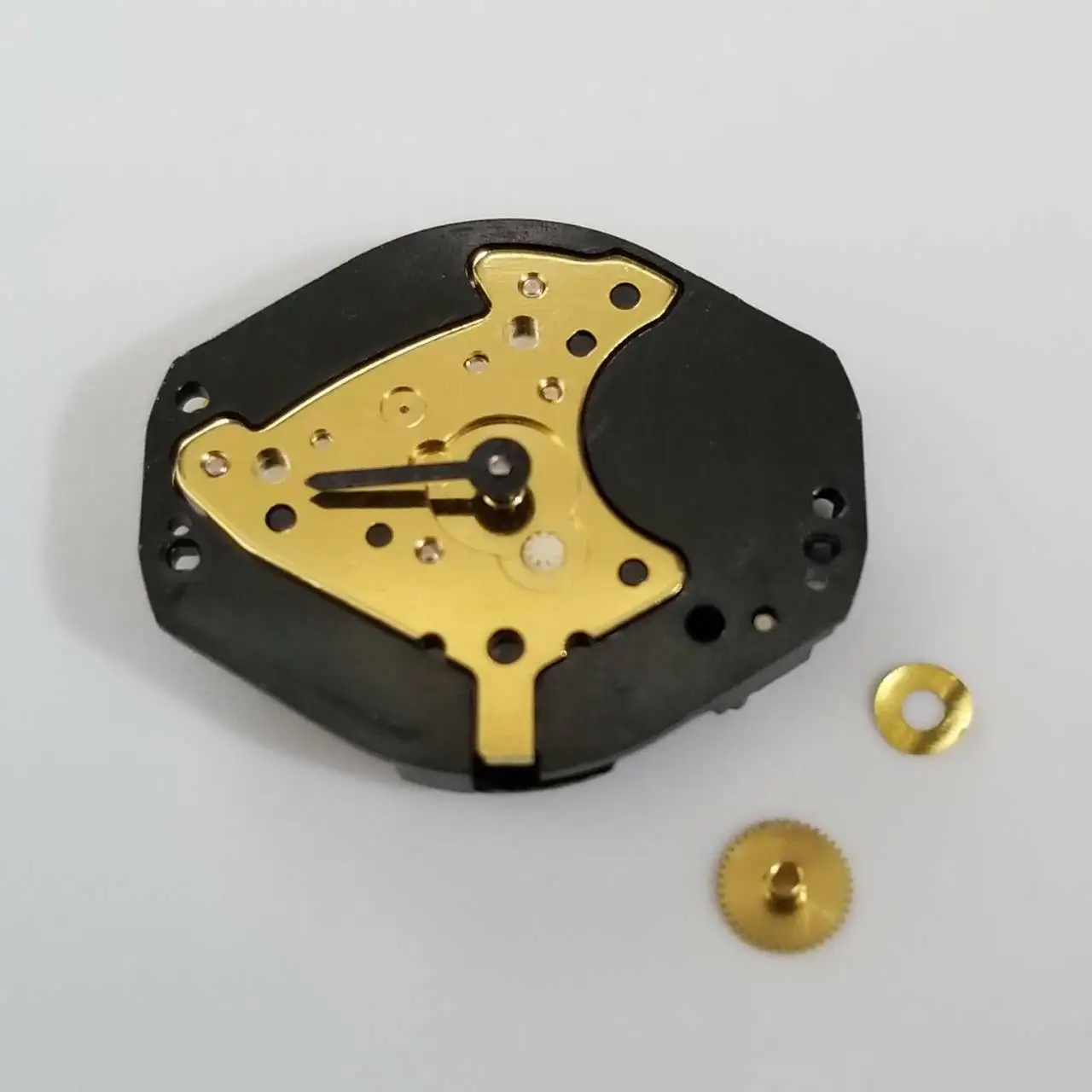 Replacement 2 Hands Quartz Watch Movement For ISA K62 / 132 Accessories 2.95mm Thickness Watch Repair Parts