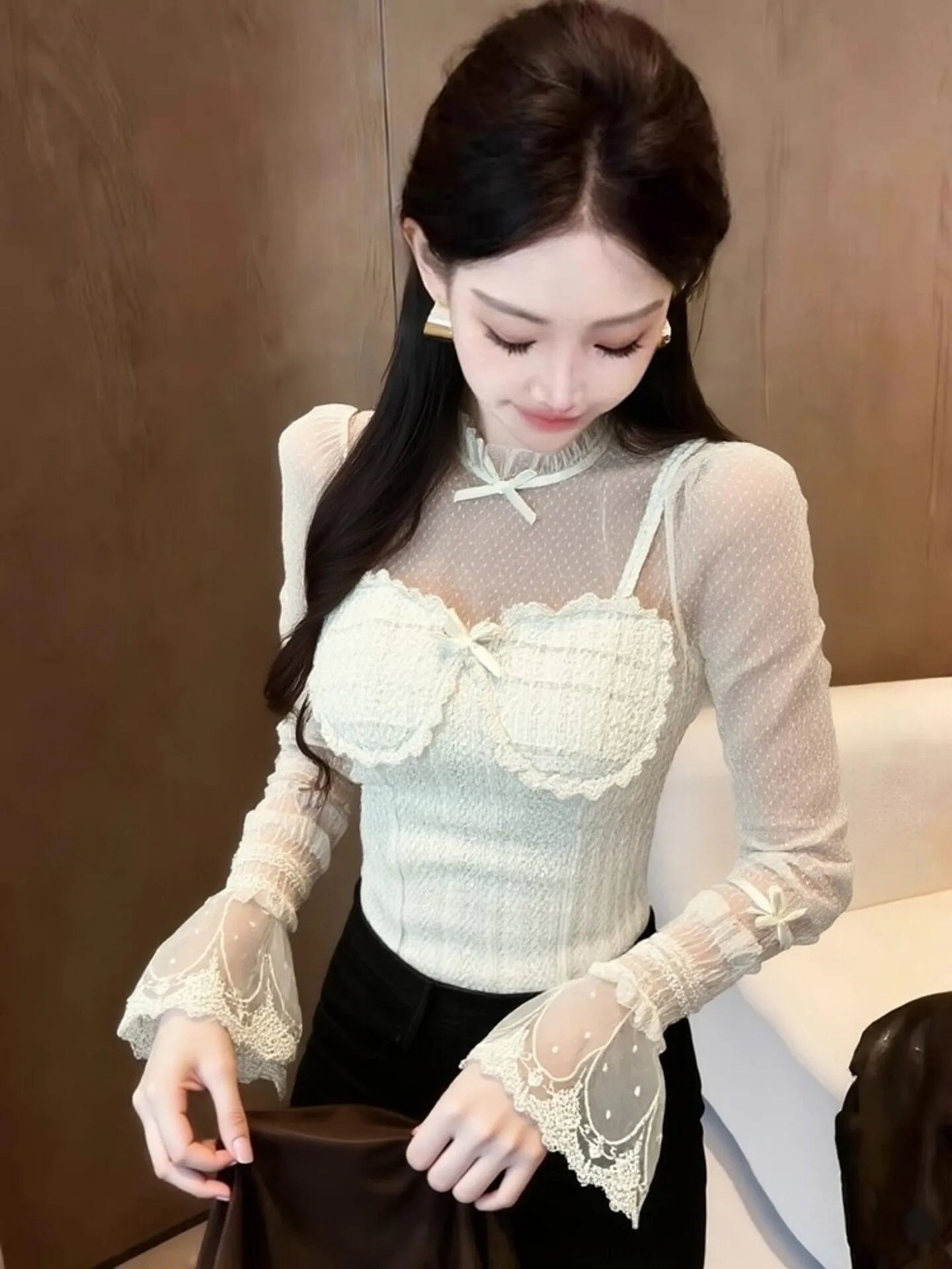 

Elegant White Splice Shirt Women's Fashion Spring 2026 Commute Style Long Sleeve Knot High-End Versatile Blouse