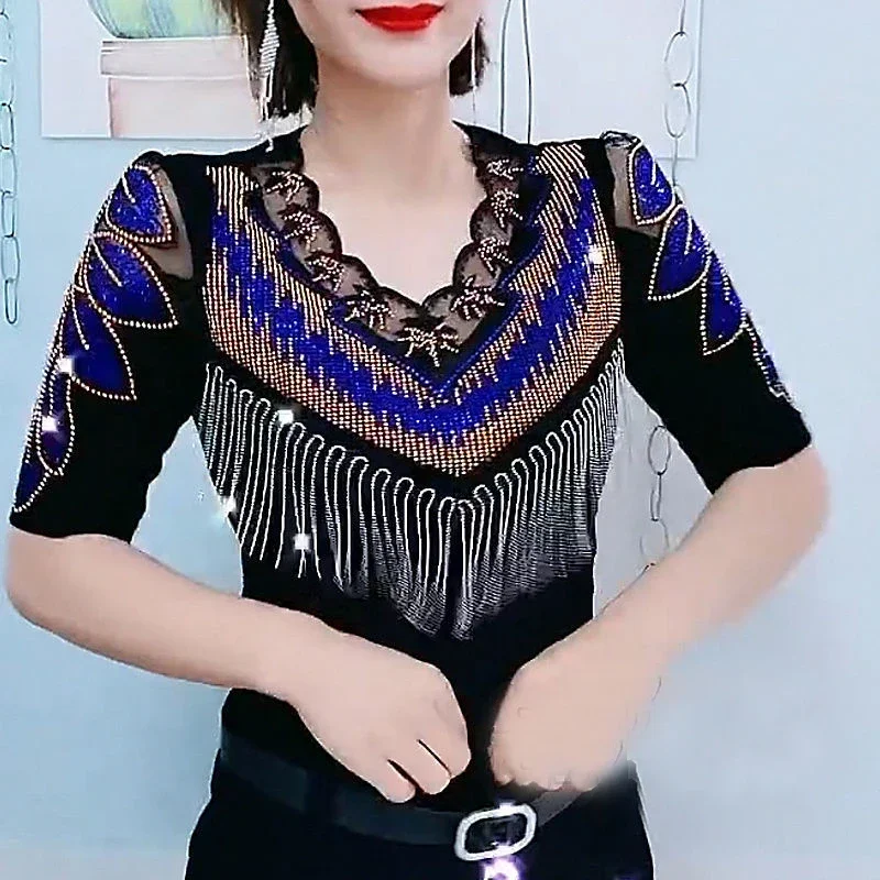 Women Sexy Lace Patchwork Rhinestone Tassel Elegant Tops Spring Summer Fashion V Neck Half Sleeve Slim Basic T Shirt Ropa ZL818